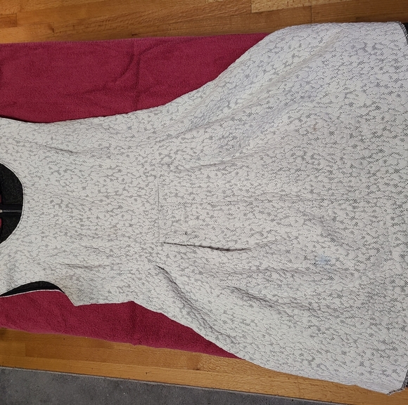 Dynamite - Picture 1 of 4